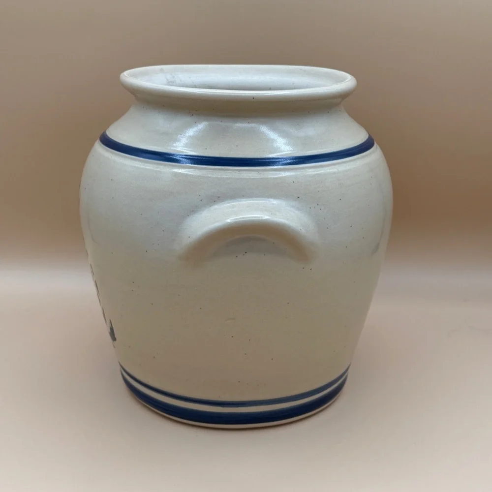 Vintage Olde Cape Cod Stoneware Ceramic Crock with Pineapple Motif 7.75”